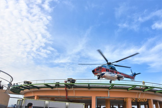 Vietnam’s first rooftop helipad for medical service begins operating in HCMC ảnh 2