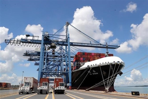 Shipping lines continue to increase fees, enterprises face more difficulties ảnh 1