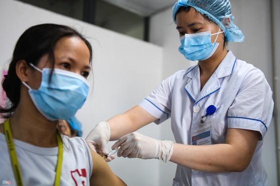 Covid-19 outbreak triggers mass testing in Ho Chi Minh City ảnh 1