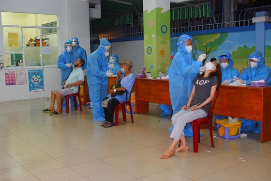 Coronavirus outbreaks in HCMC basically under control ảnh 2