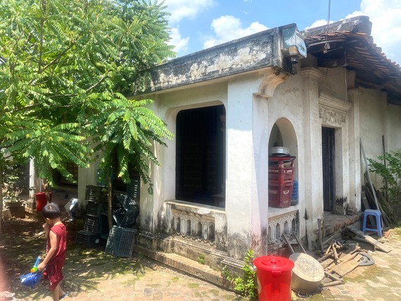 Ancient houses in Dong Nai Province fall to ruin ảnh 1