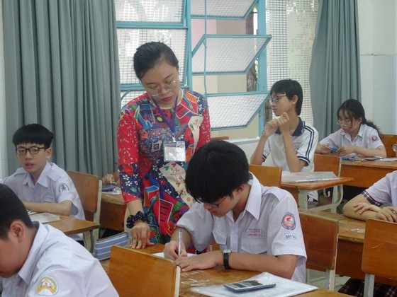 Tenth grade entrance exam to take place in July only when Covid-19 under control ảnh 1