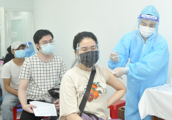 Medical facilities find it difficult to give year-end bonus to staff ảnh 1