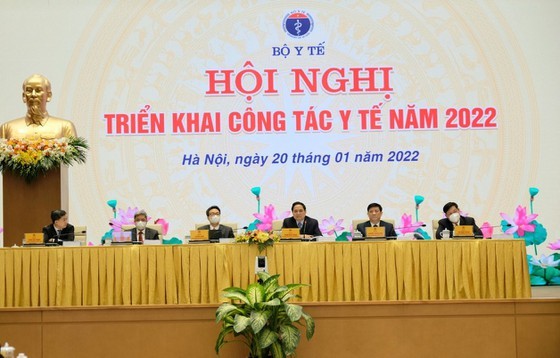 PM urges localities to accelerate administration of Covid vaccines ảnh 1