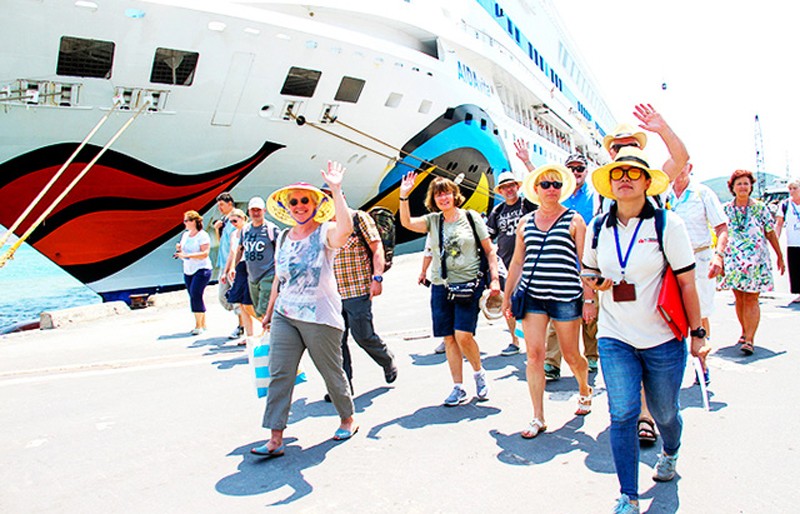 Tourism industry needs aggressive promotion ảnh 1