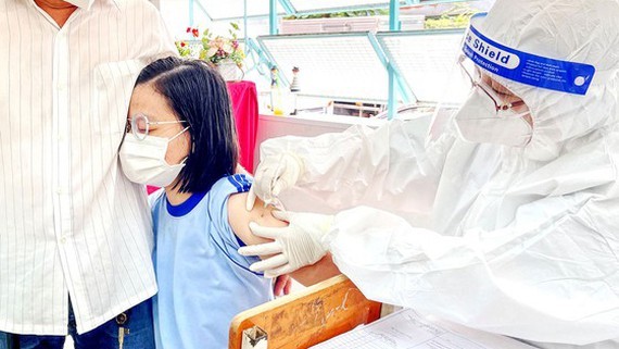 Children already infected with Covid not receive vaccine jabs ảnh 1
