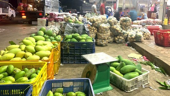 50% of vegetables, fruits at wholesale markets contaminated: Food watchdog ảnh 1