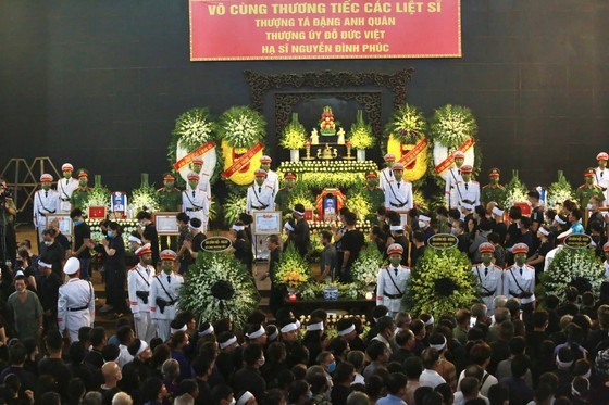 Funeral for three firefighters who die on duty in Hanoi ảnh 1