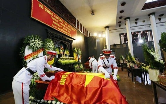Funeral for three firefighters who die on duty in Hanoi ảnh 2