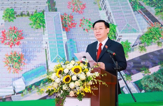NA Chairman: Vietnamese government attach special importance to education and training ảnh 2