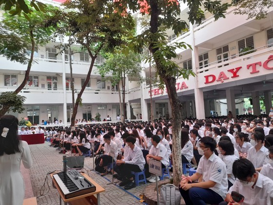Roughly 23 million students start new academic year nationwide ảnh 9
