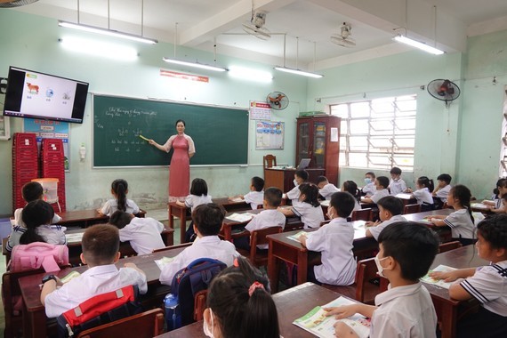 HCMC adopts solutions to overcome teacher shortage ảnh 1