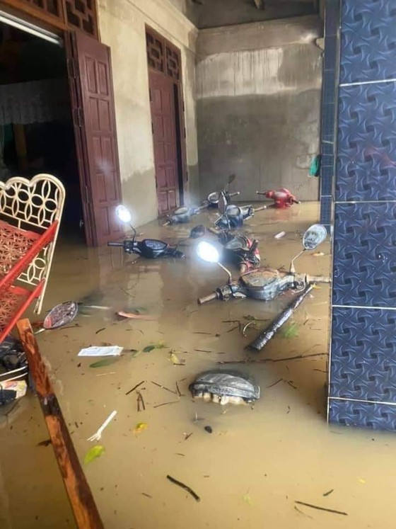 Flood dead toll rises to eight in Quang Binh Province ảnh 6