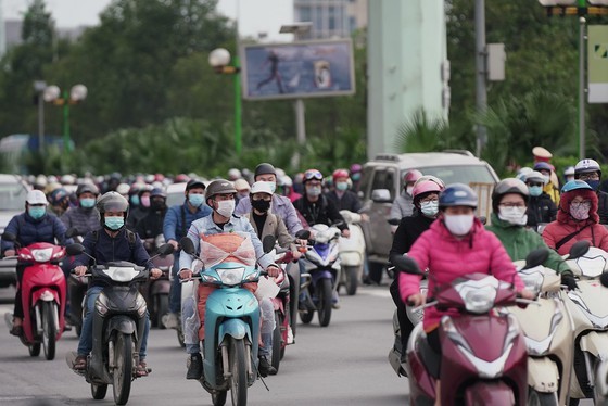 More than 2 million students come back to schools in Hanoi  ảnh 14