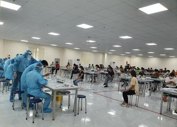 Hanoi sends 20 medical experts to help Bac Giang fight Covid-19 ảnh 1