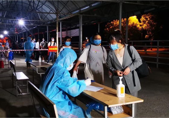 Thanh Hoa Province receives, perform quarantine for Vietnamese workers overseas ảnh 1
