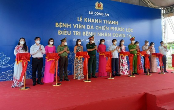 HCMC inaugurates Phuoc Loc Field Hospital for Covid-19 patient treatment ảnh 1