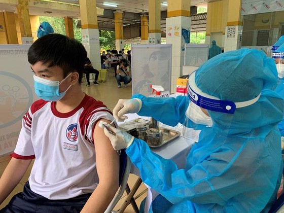 25 localities carry out Covid-19 vaccination for children aged 12-17 ảnh 1