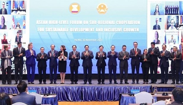 PM outlines three priorities for ASEAN sub-regional cooperation ảnh 1