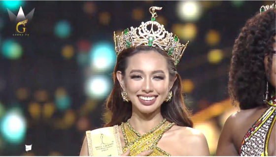 Vietnam's representative Thuy Tien crowned Miss Grand International 2021 ảnh 3