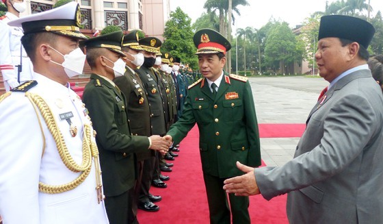 Vietnam, Indonesia continue to strengthen defense cooperation  ảnh 2