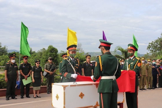 Quang Tri receives 12 remains of Vietnamese martyrs repatriated from Laos ảnh 5