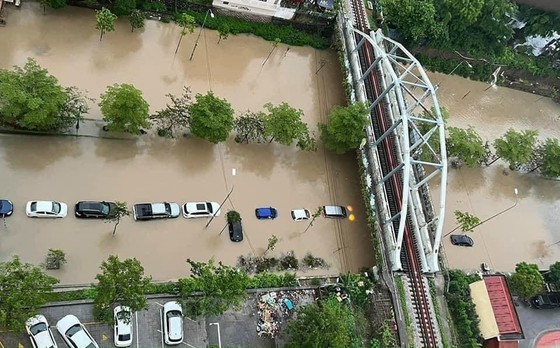 Incessant rains continue flooding Northern localities ảnh 1