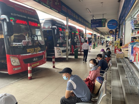 New Mien Dong (Eastern) Coach Station remains deserted ảnh 1