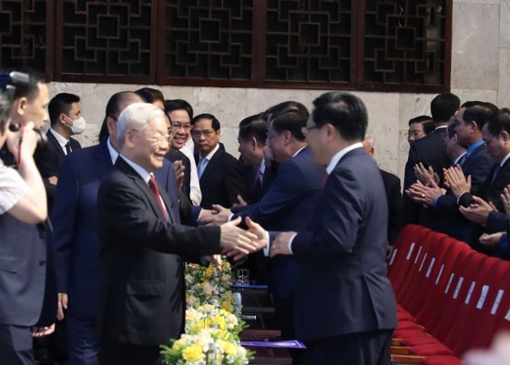 Ceremony held to mark 60th founding anniversary of Vietnam-Laos diplomatic ties ảnh 2