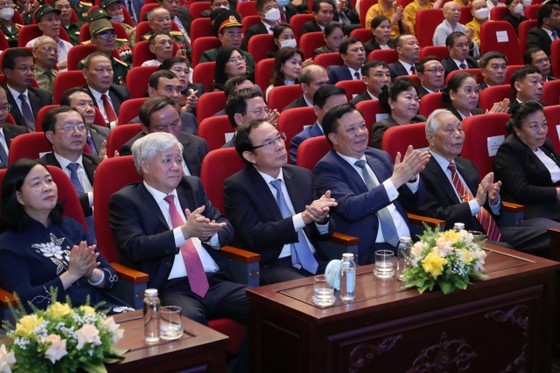 Ceremony held to mark 60th founding anniversary of Vietnam-Laos diplomatic ties ảnh 12
