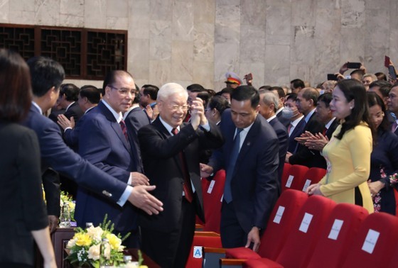 Ceremony held to mark 60th founding anniversary of Vietnam-Laos diplomatic ties ảnh 10