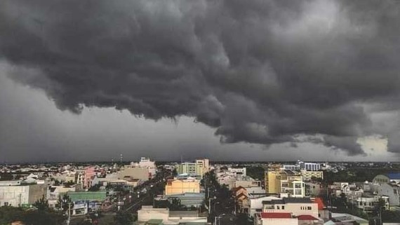 Vietnam forecast to suffer at least two more storms from now until March 2023 ảnh 1