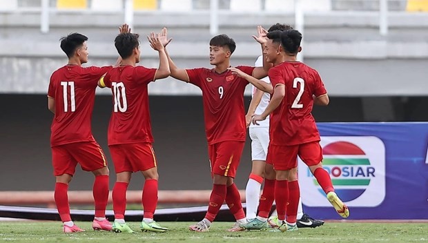 Football: Vietnam beat Hong Kong 5-1 in U20 Asian Cup qualifiers ảnh 1