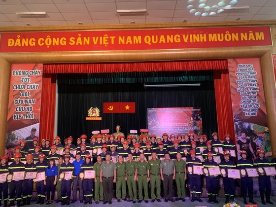 PC07 honors 61 typical, outstanding fire and rescue police forces ảnh 1