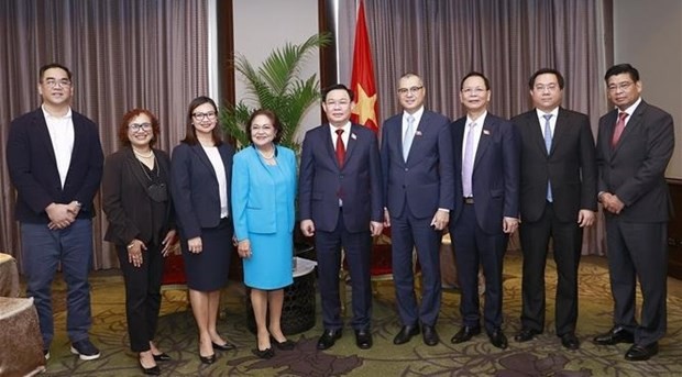 NA Chairman receives President of Clark Development Corporation ảnh 1
