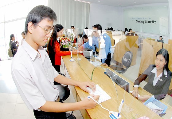 Overseas remittances to Vietnam continue increasing ảnh 1