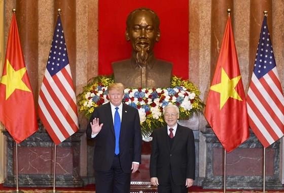 Top Vietnamese leader holds talks with US President ảnh 2