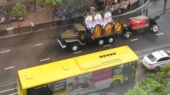 Former President Le Duc Anh laid to rest in HCMC ảnh 10