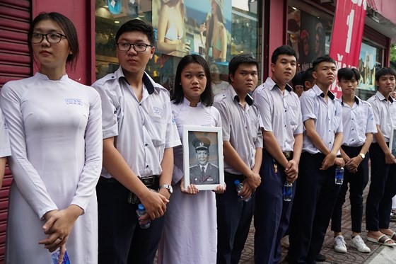 Former President Le Duc Anh laid to rest in HCMC ảnh 12