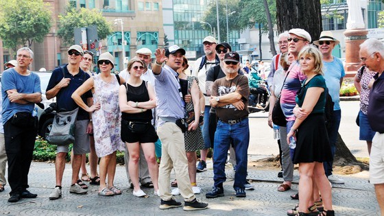 Tourist industry debates solutions to cope with Covid-19 in HCMC ảnh 1