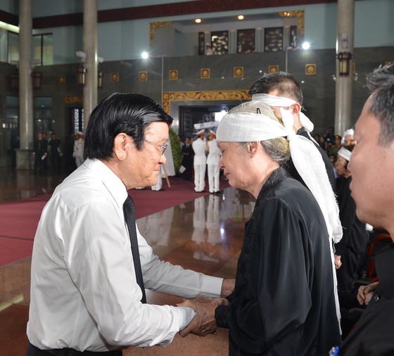 State funeral held in HCMC for former Party leader Tran Quoc Huong ảnh 9