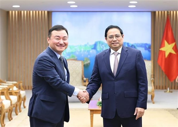 Prime Minister asks Samsung Electronics to expand operations in Vietnam ảnh 1