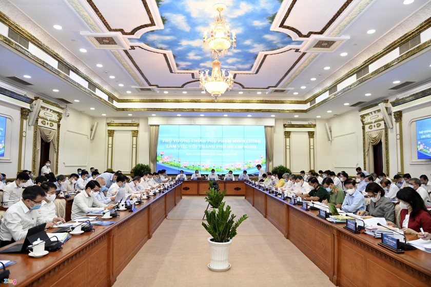 Thủ tướng Phạm Minh Chính: Cương quyết không để dịch Covid-19 bùng phát ở TPHCM ảnh 1
