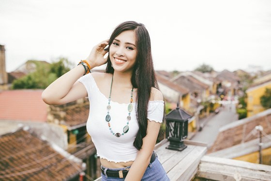 Miss Vietnam 2018 Tieu Vy introduces Hoian to Miss World ảnh 3