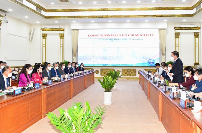 Chủ tịch UBND TPHCM làm việc Tập đoàn Vạn Thịnh Phát và 2 tập đoàn hàng đầu châu Á ảnh 1