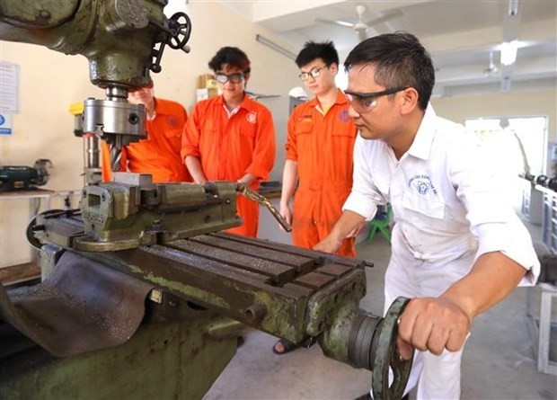 Cần có giải pháp đồng bộ để nâng cao kỹ năng cho lao động Việt Nam hình ảnh 2 Can co giai phap dong bo de nang cao ky nang cho lao dong Viet Nam hinh anh 2