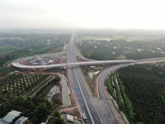 President attends traffic opening ceremony of Trung Luong - My Thuan Expressway ảnh 5
