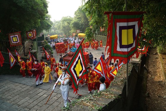 HCMC leaders commemorate heroes, martyrs on occasion of Lunar New Year ảnh 7
