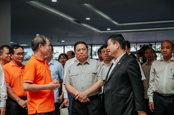 Prime Minister active in Da Nang ảnh 2
