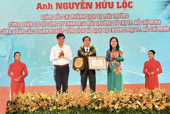 Twenty individuals receive 22nd Ton Duc Thang Award ảnh 6